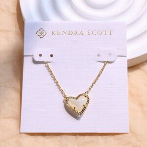 Kendra Scott - Ari Heart Ivory Mother-of-Pearl Necklace Gold